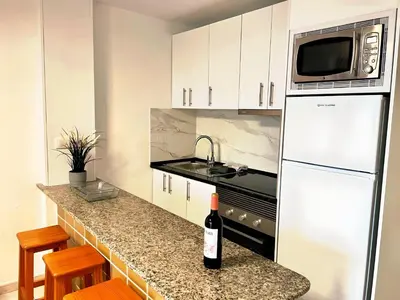 Una cocina o zona de cocina en Seaview Friendly Holiday Home 1