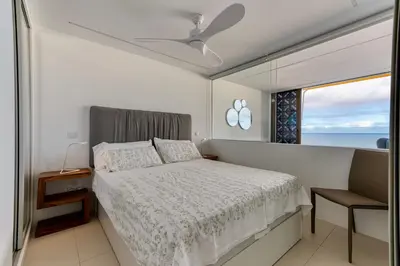 Cama o camas de una habitación en Oceanglass Apartments by Airnest