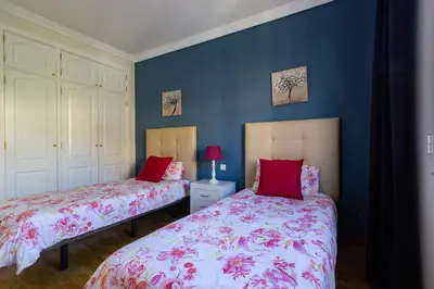 Cama o camas de una habitación en Sea Edge Friendly Holiday Home