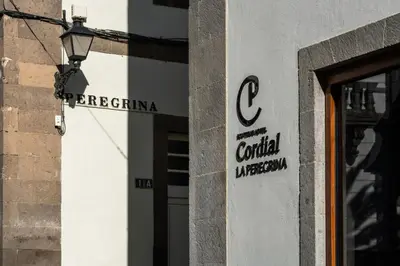 Certificado, premio, señal o documento que está expuesto en Boutique Hotel Cordial La Peregrina
