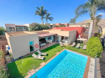 Piscina en o cerca de Sunshine by VillaGranCanaria