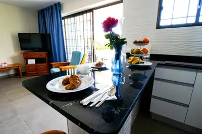 Comida en o cerca de este apartamento