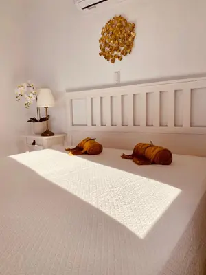 Cama o camas de una habitación en Exclusive Bungalow with Stunning Sea Views by 75Steps