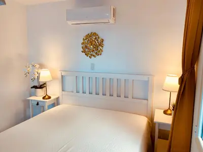 Cama o camas de una habitación en Exclusive Bungalow with Stunning Sea Views by 75Steps