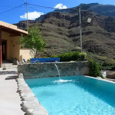 Casa con piscina privada en Cercados de Espino