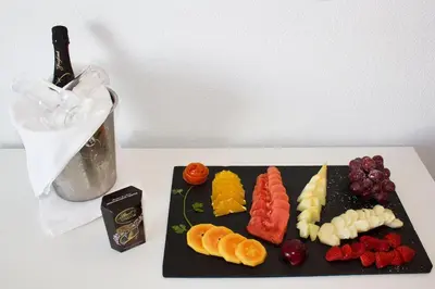 Comida en o cerca de este hotel