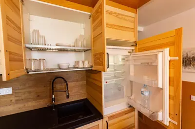 Una cocina o zona de cocina en Slipper friendly Holiday Home