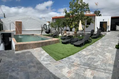 Piscina en o cerca de Casa Juani