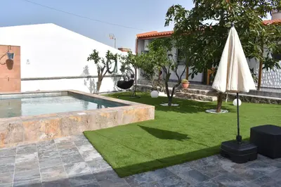 Jardín al aire libre en Casa Juani
