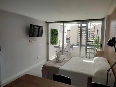 Una televisión o centro de entretenimiento en Koka View