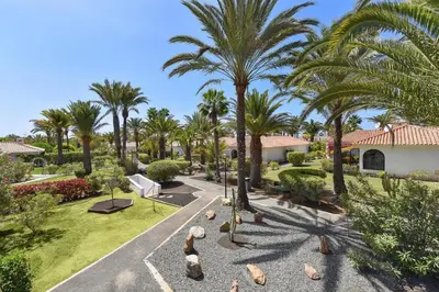 Jardín al aire libre en Bungalow Sun Club OS55 by VillaGranCanaria