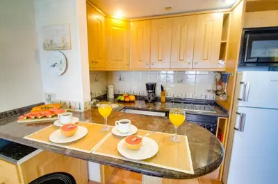 Una cocina o zona de cocina en Ferienwohnung am Strand - 2 Schlafzimmer