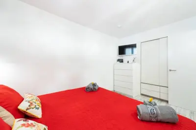 Cama o camas de una habitación en Luxury apt 1 MINUTE from the Beach of the Dunes