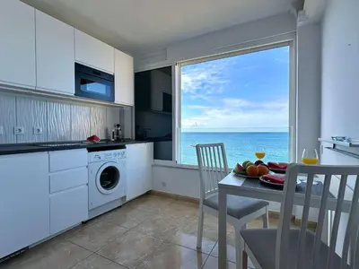Una cocina o zona de cocina en STUDIO IN TOP LAGE DIREKT AM STRAND