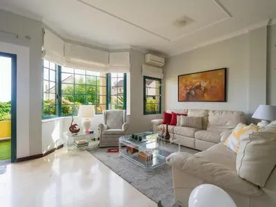 Zona de estar de House with cozy garden BBQ and free parking