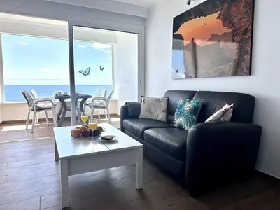Zona de estar de NEUE 2 SCHLAFZIMMER FERIENWOHNUNG DiREKT AM STRAND