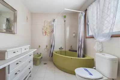 Un baño de Penthouse Parque Santa Catalina- Ruvimag