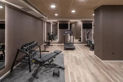 Gimnasio o instalaciones de fitness de Hotel LIVVO Lumm
