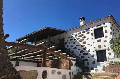 Edificio en el que se encuentra la casa o chalet