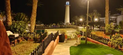 Jardín al aire libre en Sun club playa del águila by la piedra viva