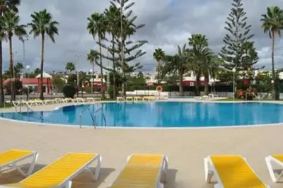 Piscina en o cerca de Bungalow silencioso y agradable