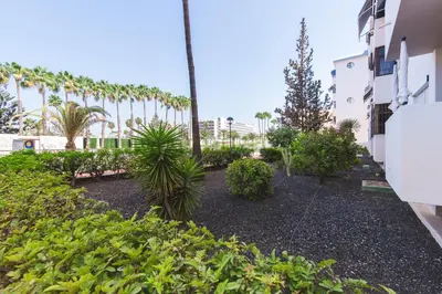 Jardín al aire libre en Home2Book Charming Apartment Playa del Inglés