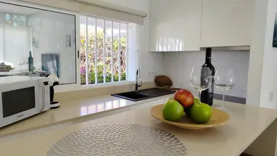 Una cocina o zona de cocina en Bungalow beside the Maspalomas dunes By Pride Holiday Rentals