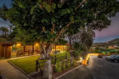 Jardín al aire libre en Hotel Rural LIVVO Maipez