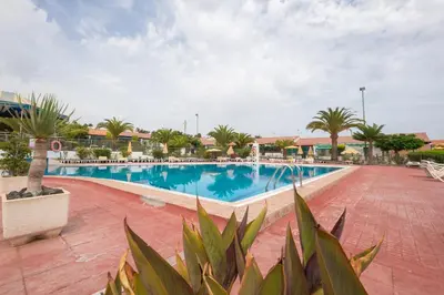 Piscina en o cerca de Los Robles Verdes