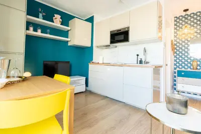 Una cocina o zona de cocina en Trendy, very well located apartment