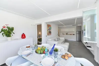 Comida en o cerca de este apartamento