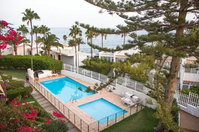 Piscina en o cerca de Agustino Beach Suites San Agustin