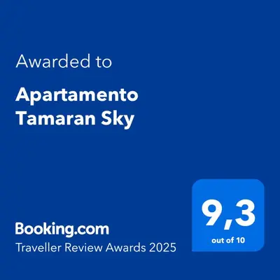 Certificado, premio, señal o documento que está expuesto en Apartamento Tamaran Sky