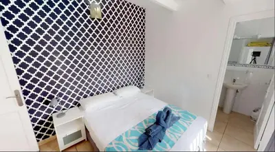 Cama o camas de una habitación en Villa Bahamas private heated pool close to town.