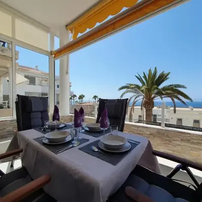 Spacious Apartment with Sea view