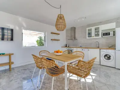 Una cocina o zona de cocina en The Patio House Comfort and Style at Pasito Blanco
