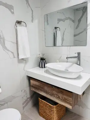 Un baño de Luxury Penthouse With Jacuzzi La Strada