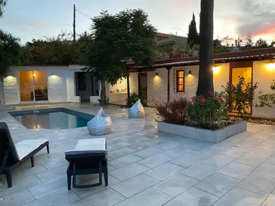 Piscina en o cerca de Lunatika house