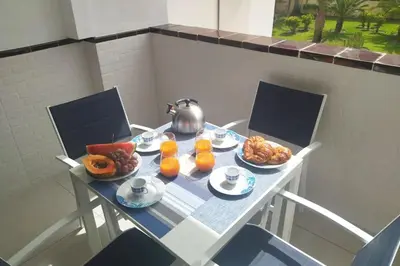 Comida en o cerca de este apartamento