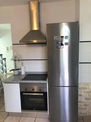 Una cocina o zona de cocina en Casa Macken con piscina climatizada y jacuzzi