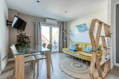 Una televisión o centro de entretenimiento en CASITA SUNWAVES- EL 19 DE PADRE CUETO, LAS CANTERAS