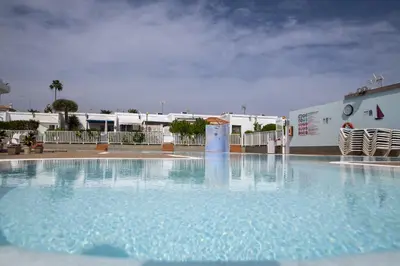 Piscina en o cerca de G g spacious bungalow in maspalomas