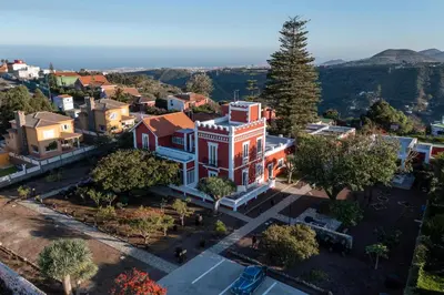 Paisaje cerca de este apartahotel