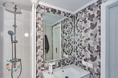 Un baño de Parrot's House- Yumbo center