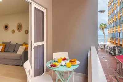 Comida en o cerca de este apartamento