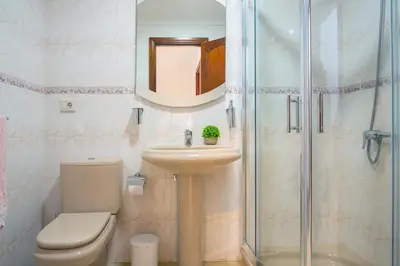 Un baño de DUPLEX EN EL CENTRO DE GALDAR