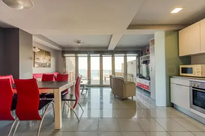 Una cocina o zona de cocina en Incredible terrace ocean views By CanariasGetaway