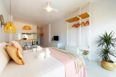 Cama o camas de una habitación en Ca'Rosa - See the Sea Las Canteras Beach