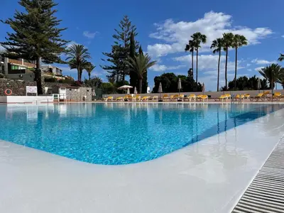 Piscina en o cerca de Exclusive & Elegant Luxury Stay with Stunning Ocean Views
