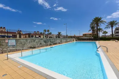 Piscina en o cerca de Ático Apartamento Las Burras Playa by VillaGranCanaria